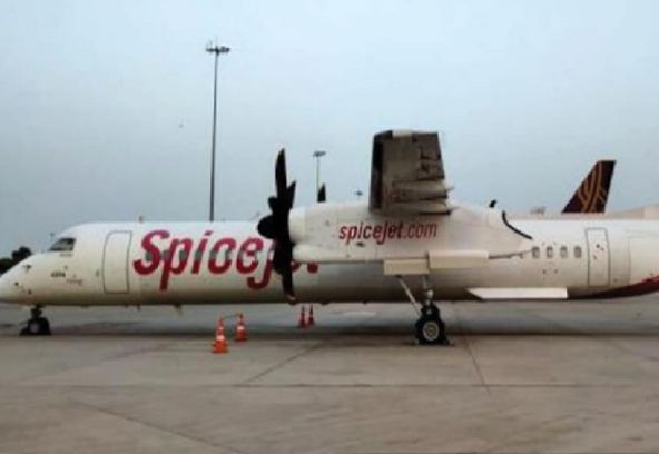 जयपुर एयरपोर्ट पर स्पाइस जेट विमान की इमरजेंसी लैंडिंग