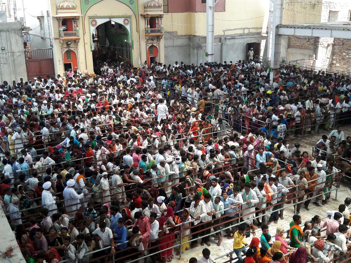 रामदेवरा मेले में श्रद्धालुओं का उमड़ा सैलाब, मेला में आ सकते हैं 25 से 30 लाख श्रद्धालु