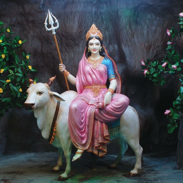 नवरात्रि का पहला दिन आज, जानिए मां शैलपुत्री की पूजन विधि, शुभ मुहूर्त