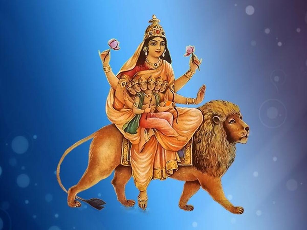 पांचवीं नवरात्रि आज, स्कंदमाता की इस विधि से करें पूजा, नोट कर लें शुभ मुहूर्त