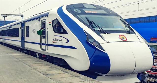 अगले महीने देश को मिलेगी 5वीं वंदे भारत एक्सप्रेस ट्रेन