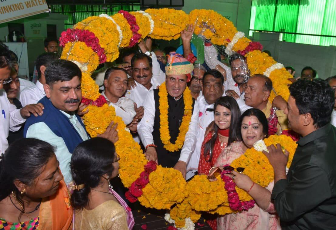 समाज सेवा के साथ मनाया आरटीडीसी चेयरमैन धर्मेंद्र सिंह राठौड़ का जन्मदिन