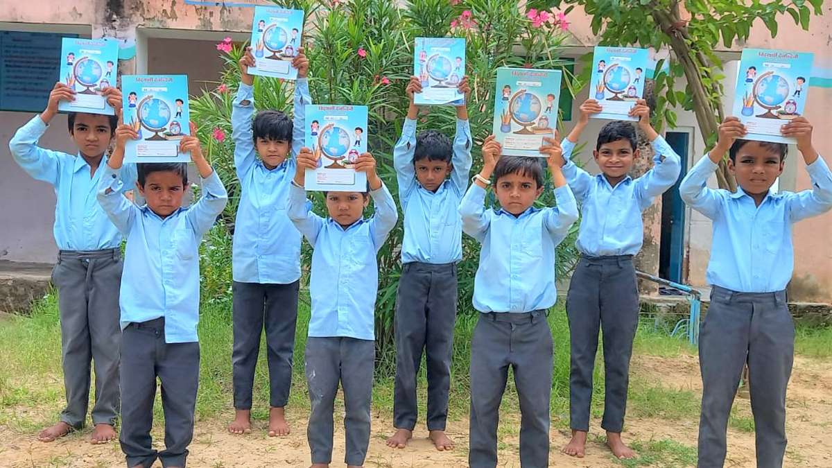 विद्यालय डायरी बच्चों के शैक्षणिक विकास एवं प्रोफाइल का दर्पण – कमलेश कुमार