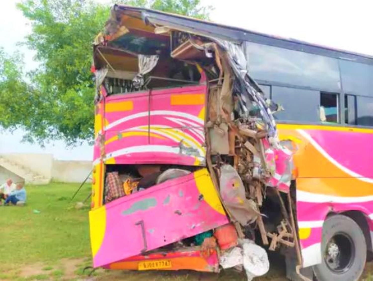 राजस्थान में भीषण सड़क हादसा, यात्रियों से भरी बस को ट्रक ने पीछे से मारी टक्कर, 11 की मौत, बस में सवार थे 57 से ज्यादा लोग