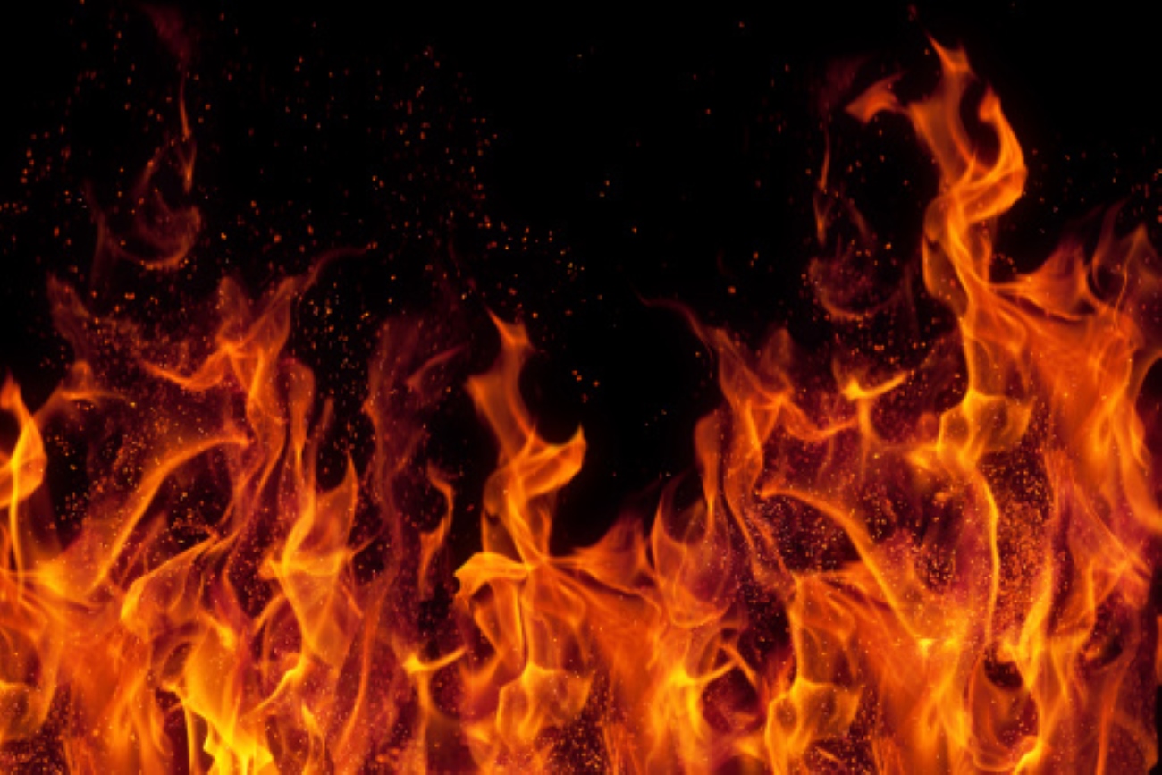 Cylinder – खाना बनाते समय सिलेंडर में लगी आग, दो बेटों के साथ जिंदा जल गया पिता