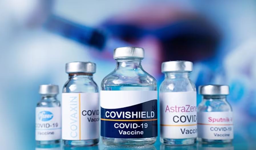 कोवीशील्ड कोरोना वैक्सीन से हार्ट अटैक का खतरा:ब्रिटिश कंपनी एस्ट्राजेनेका ने कोर्ट में माना