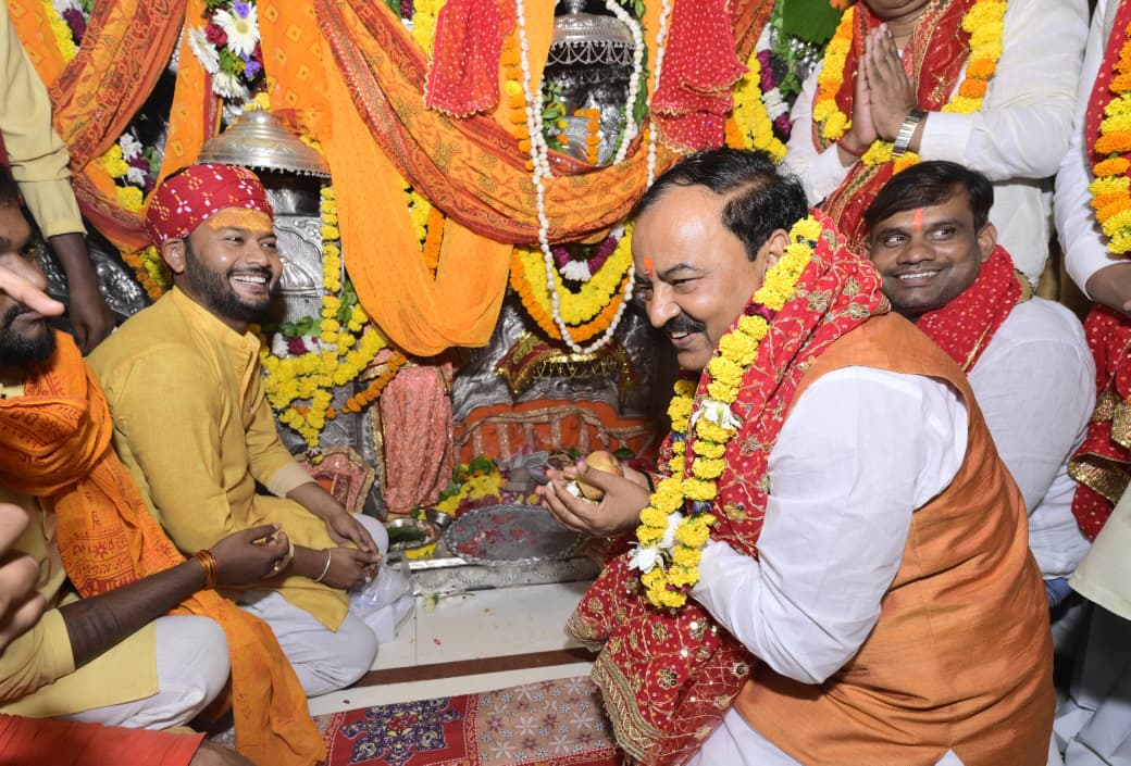 उप मुख्यमंत्री केशव प्रसाद मौर्य ने सिद्धपीठ मां चन्द्रिका देवी के किये दर्शन