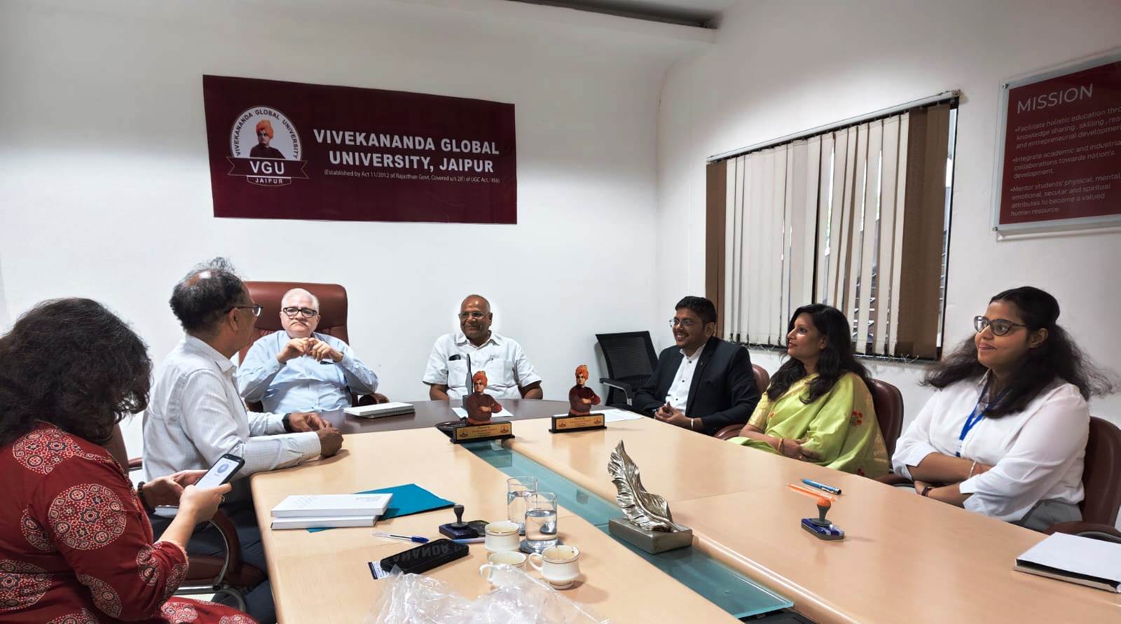 VGU और Arihant Global ने किया एमओयू साइन, छात्रों, उद्यमियों और MSME को मिलेगा डिजिटल सशक्तिकरण का अवसर